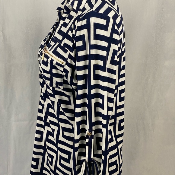 94%polyester - Picture 4 of 5